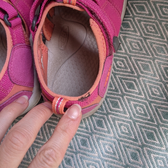 Keen Newport H2 Youth Sandals in Pink - Picture 13 of 13